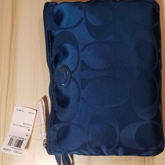 Coach Signature Packable Weekender Bag Set - Picture 2 of 3